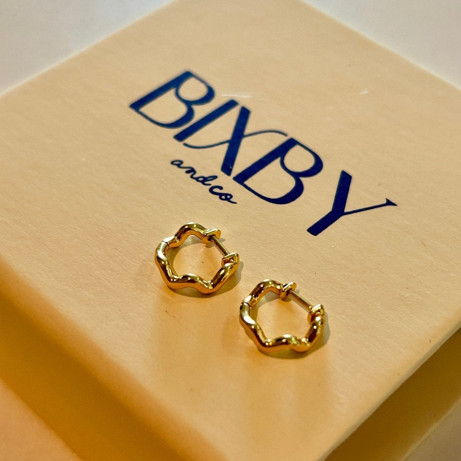 Grip Huggies on Bixby packaging