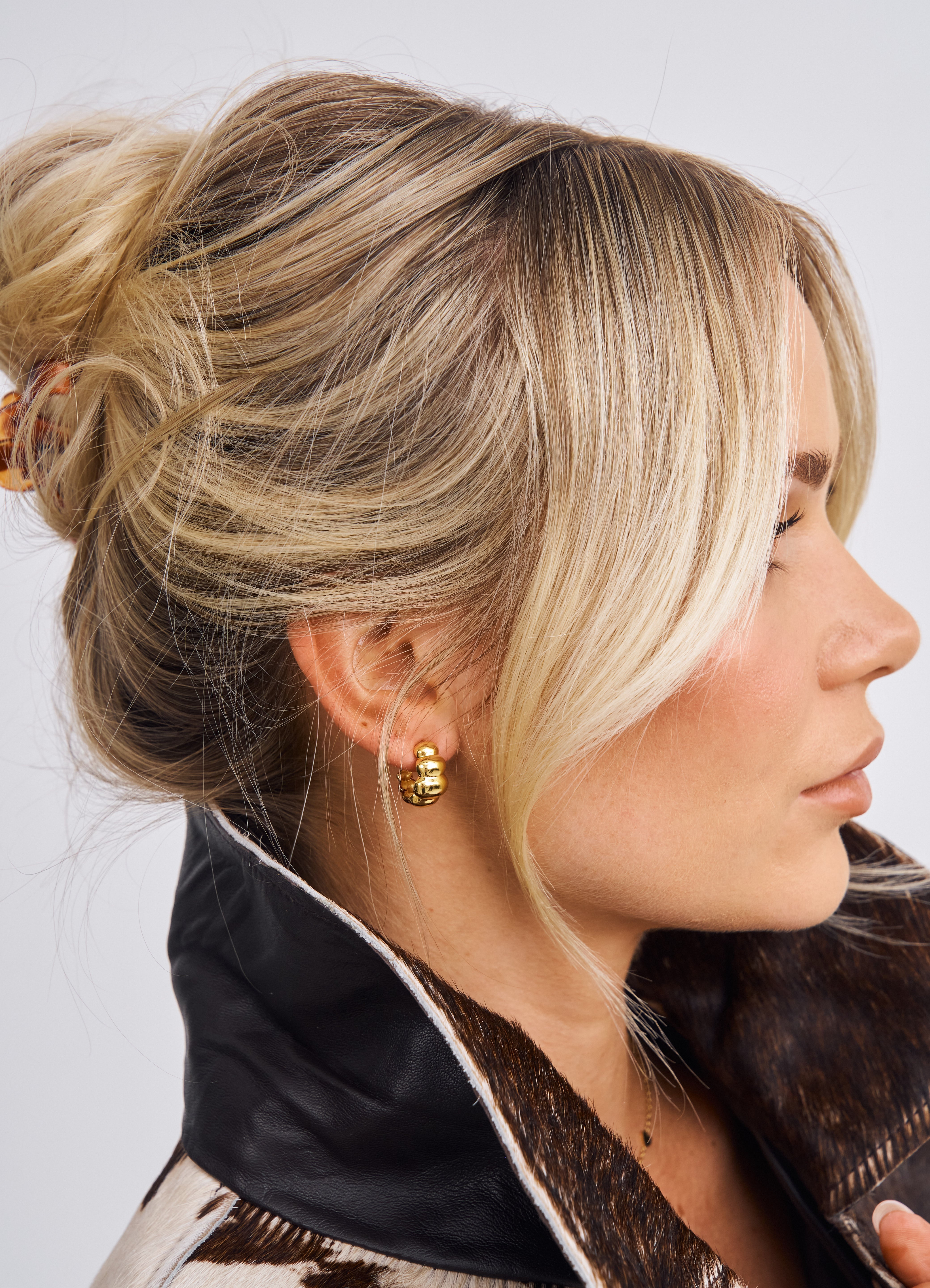 Model in Bixby earrings 