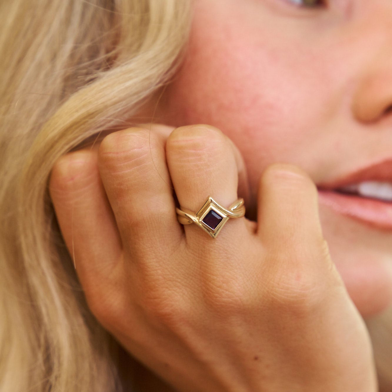 Menlyn Rings The Marilyn Ring | Vintage 9ct Solid Gold Amethyst Ring – Bixby and Company