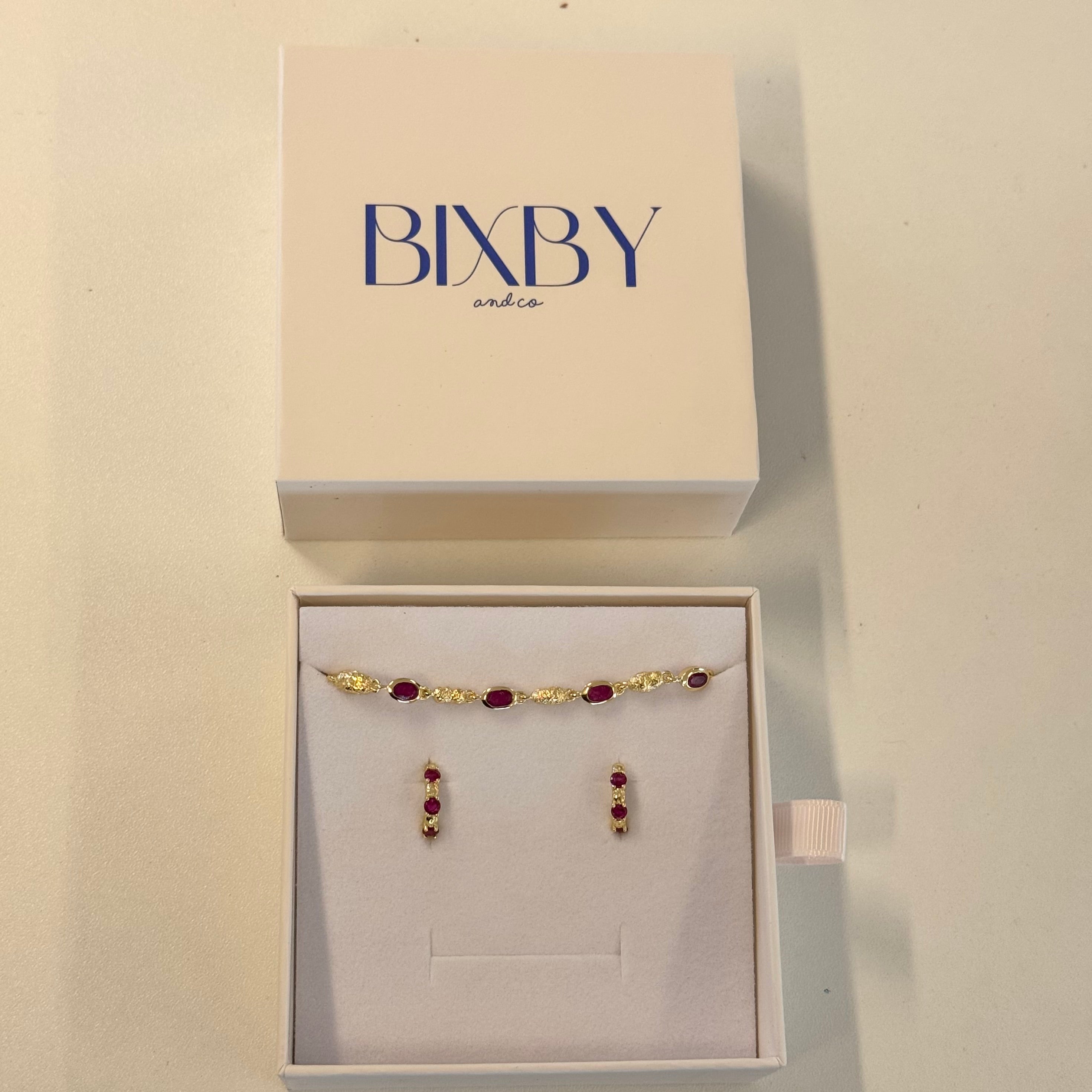 Jewelry set with necklace and earrings in a Bixby box